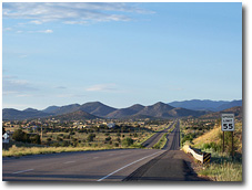 US 285 stretches out toward the Sangre de Christo Mountains south of Santa Fe, New Mexico.