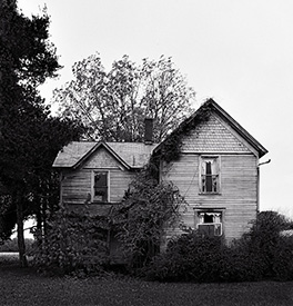Abandoned farmhouse on Washington Center Road in Allen County, Indiana.